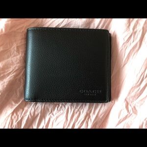 BRAND NEW Coach Leather Wallet
